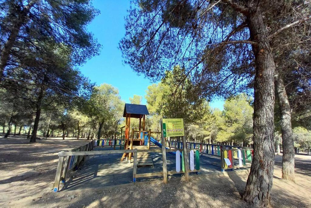 Chalet Con Piscina En Entorno Idilico La Zubia  Εξωτερικό φωτογραφία